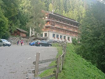 Les Trabets