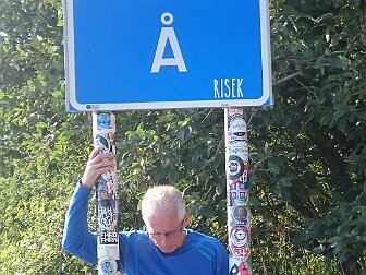 Å
